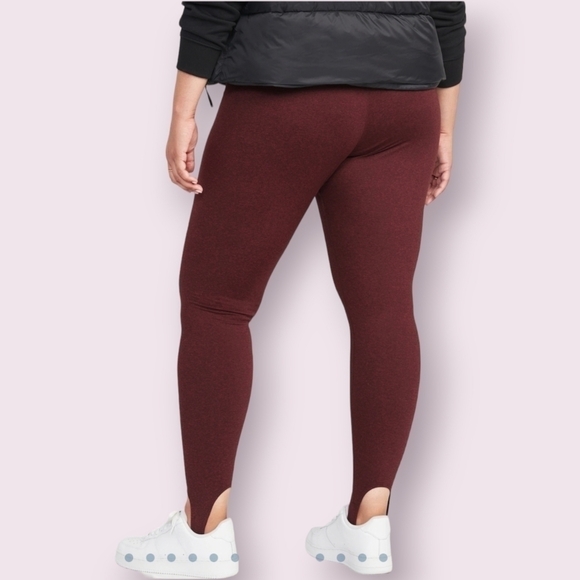 4X - Old Navy | High-Waisted CozeCore Heathered Performance Stirrup Leggings - Picture 2 of 3